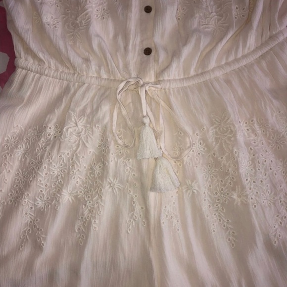 American Eagle Off The Shoulder Romper - Picture 2 of 6